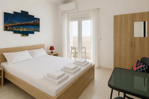 Sunny Stay Sea View Studio