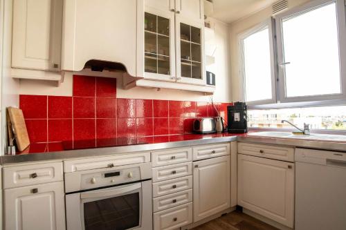 Spacious apartment near Père Lachaise