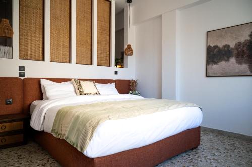 Curated Vintage Athenian apartment with Acropolis view