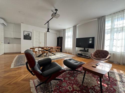 Zagreb Center large 2BR-3BA Loft by Cathedral