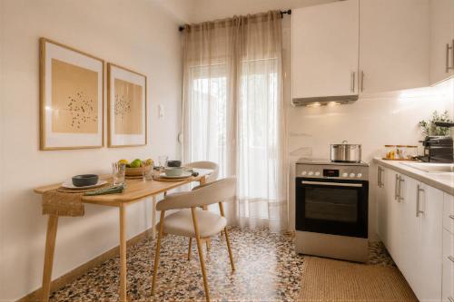 Elegant Apartment near Kalamata Center