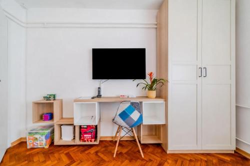 Family Friendly Apartment With Parking - Happy Rentals