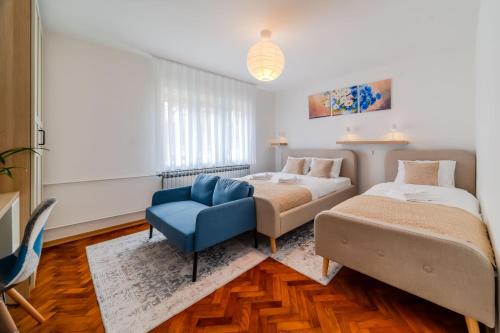 Family Friendly Apartment With Parking - Happy Rentals
