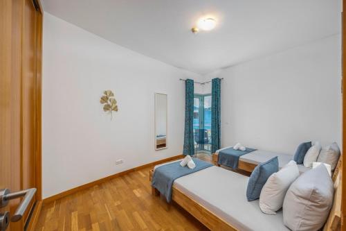 Gorgeous Oceanview Apartment, Albufeira Marina