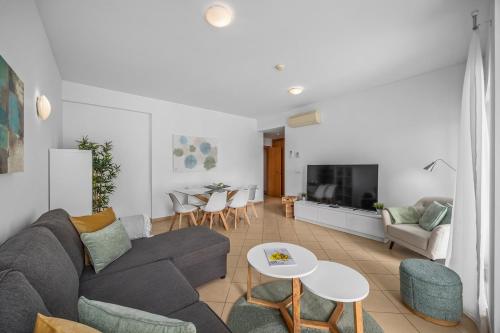 Gorgeous Oceanview Apartment, Albufeira Marina