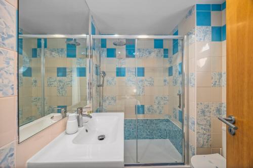 Gorgeous Oceanview Apartment, Albufeira Marina