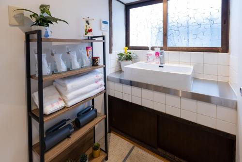 Osaka Whole House, 6m to Dobutsuen-mae, Tsutenkaku