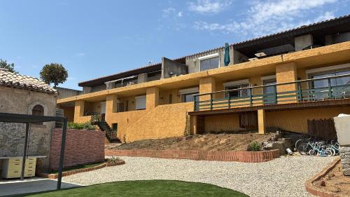 Inn Love with Carcassonne