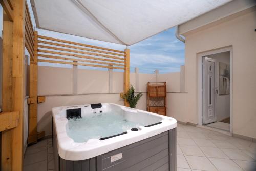Delux Oasis Hvar