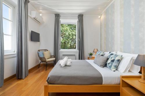 Liston Luxury Apartment with Spianada & Fortress View