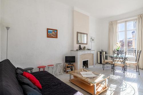 L'ESCAPADE CITADINE avec 2 chambres, proche de la Croisette, des plages et du Palais