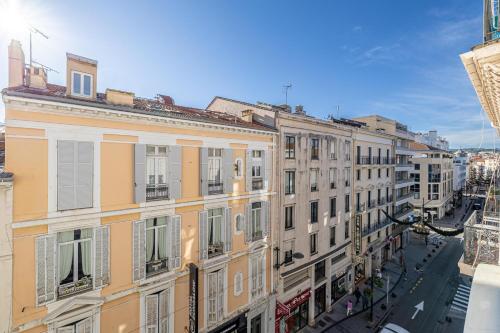 L'ESCAPADE CITADINE avec 2 chambres, proche de la Croisette, des plages et du Palais