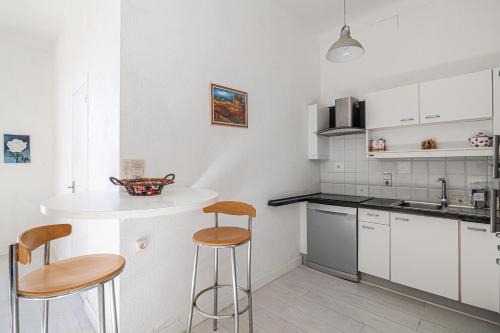 L'ESCAPADE CITADINE avec 2 chambres, proche de la Croisette, des plages et du Palais
