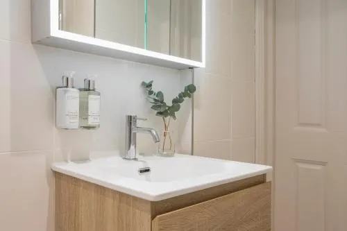 Sigma Plus Regency Square Suites near Brighton Beach photo 88