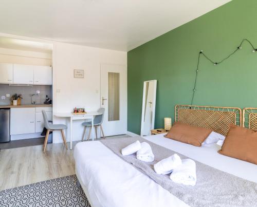 Le Syrme • 450m de la plage, balcon & parking