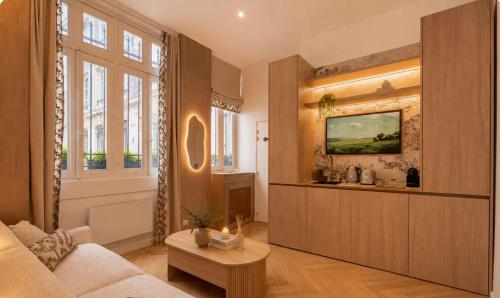 M2- Charming Apartment in Le Marais with AC