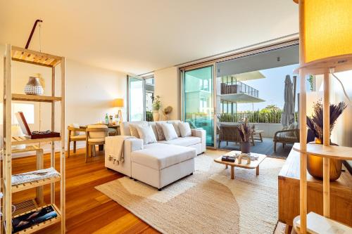Bayline Boho 1BR Apt Beach, Spa, Pool & Parking