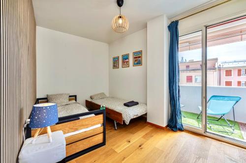 Large Terrace, 2-Bedroom Apartment in Geneva