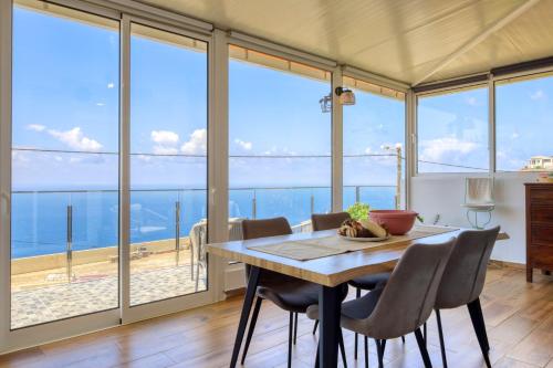 Atlantic View, a Home in Madeira