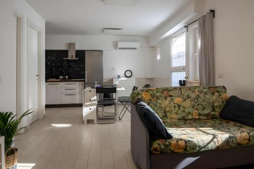 Aroma Holiday Home