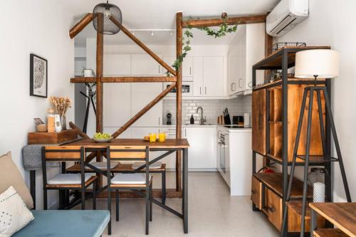 Lovely 2 Bed Apt in the Heart of Lisbon with AC by Lisbeyond