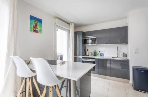 Superbe Duplex avec Terrasse - 14CHAN2