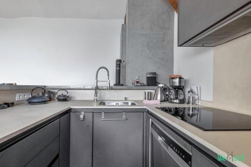 Duplex Marais - 2 Chambres, 5 Lignes Métro