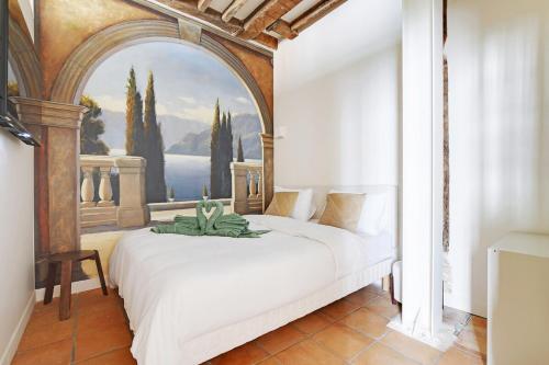 Flat in Saint-Germain-des-Prés with Jacuzzi and AC