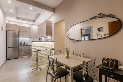 2BR Acropolis Walk Historic Thissio Athens