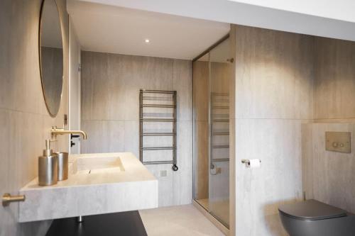 Luxury King Studio Cannes Center
