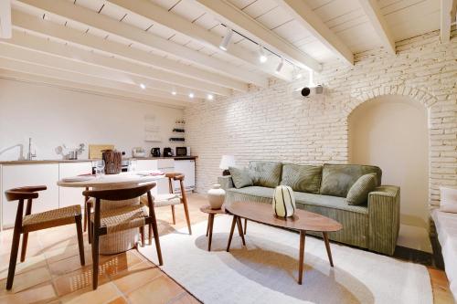 Flat in Saint-Germain-des-Prés with Jacuzzi and AC