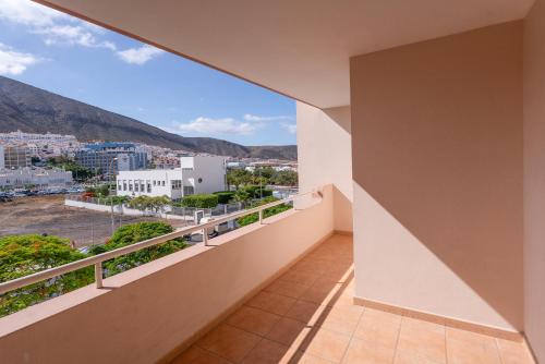 Tenerife Stay Los Cristianos 3 Bedroom Pool Apartment