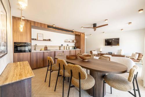 5 CANADA - 3-Bedroom Apartment with Terrace Cannes Carlton