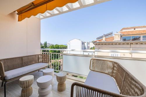 5 CANADA - 3-Bedroom Apartment with Terrace Cannes Carlton