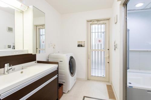 Newly Open! Direct access to Namba & Kansai Airport