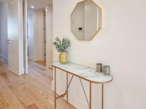 Spacious flat with private terrace and shared pool