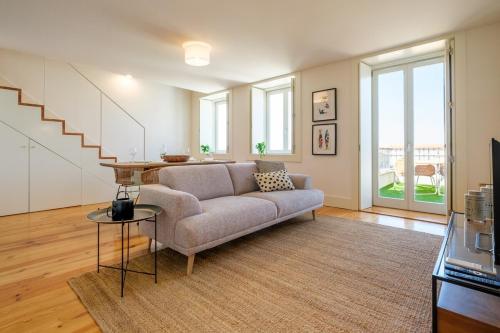 Spacious apt w. beautiful & sunny private terrace