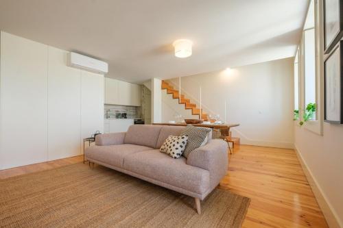 Spacious apt w. beautiful & sunny private terrace