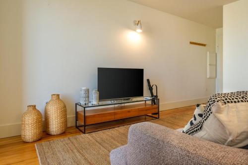 Spacious apt w. beautiful & sunny private terrace
