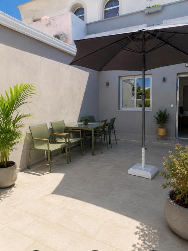 Celivine Seaside Residence