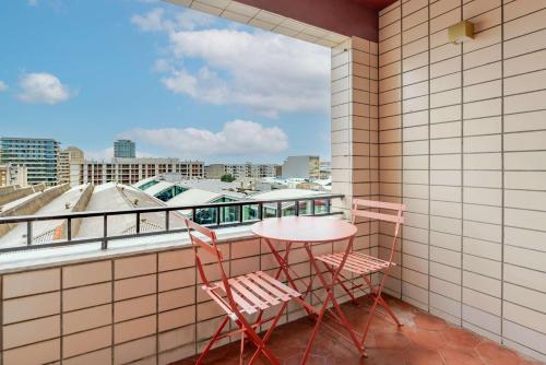 Bright & Spacious Flat with Balcony by HostWise