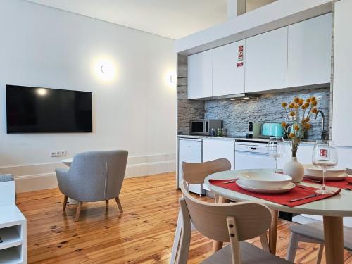 Bright and Cozy Loft in the City Center