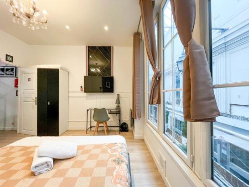 UrbanFlat 55 - Iconic Flat in Parisian Historic Passage