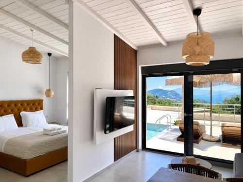 Goldeneye luxury Suites