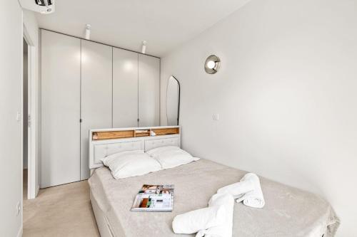 CARABACEL - One room Suite AC and Balcony