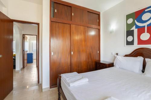 Blue Ocean Views & Central Apartment with Atlantic Breeze