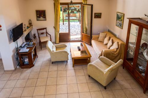 Gallery image of Penelope Villas in Sami