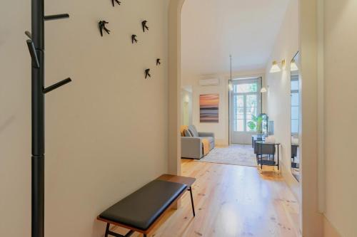 Spacious apartment with patio at historic center