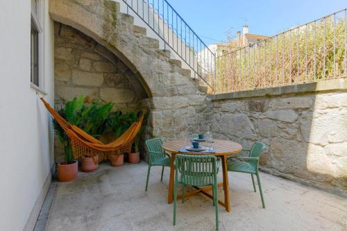 Spacious apartment with patio at historic center
