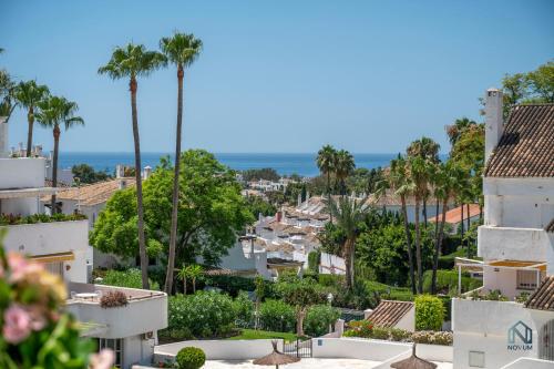 Luxury 2BR Apartment near Puerto Banús w Sea Views